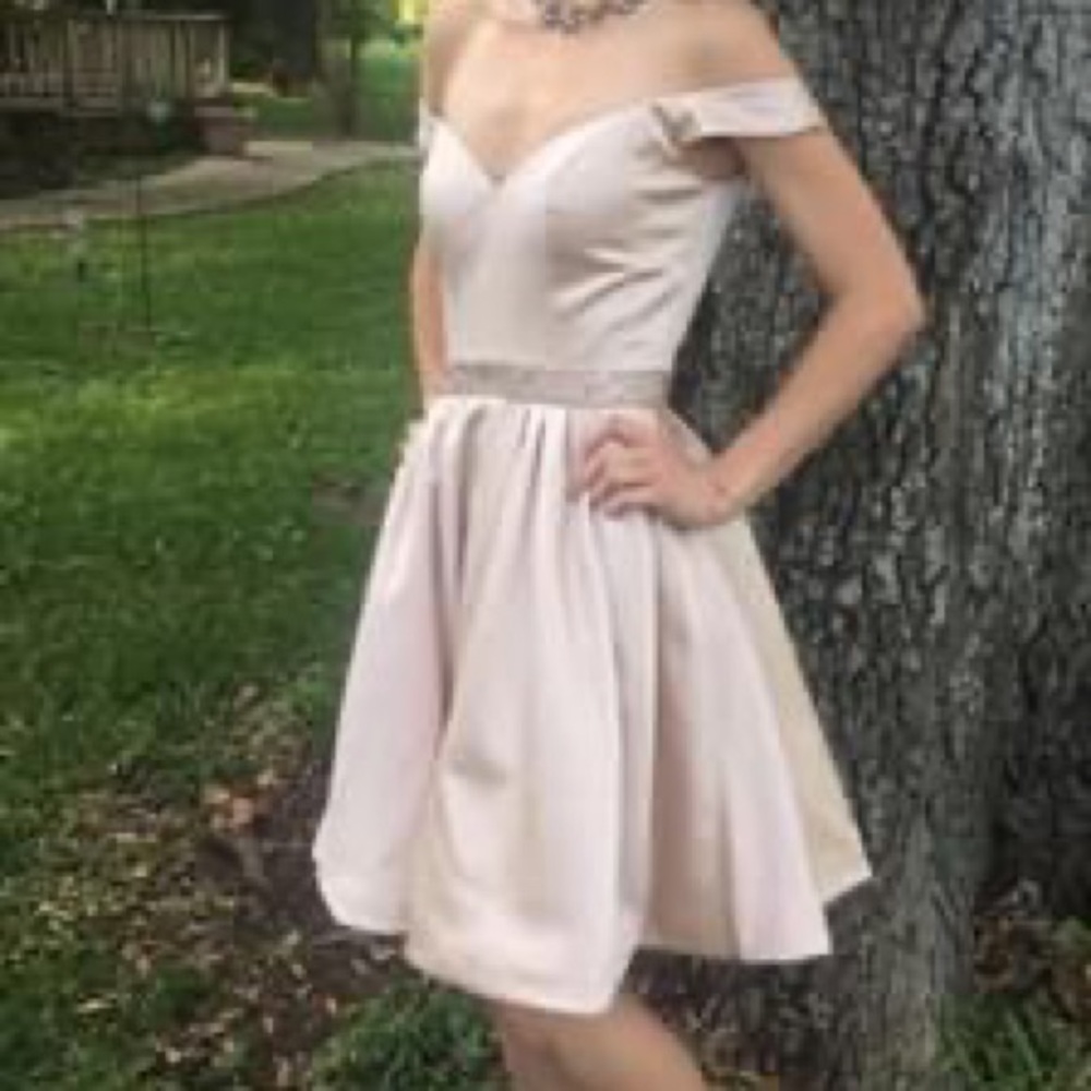 Sherri Hill Champaigne cocktail dress Size 00